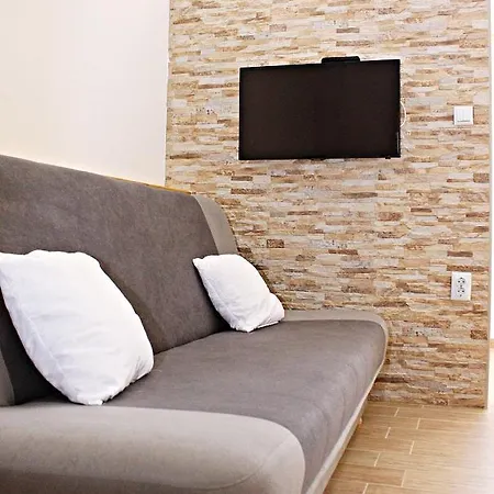 Studio Apartman Zara